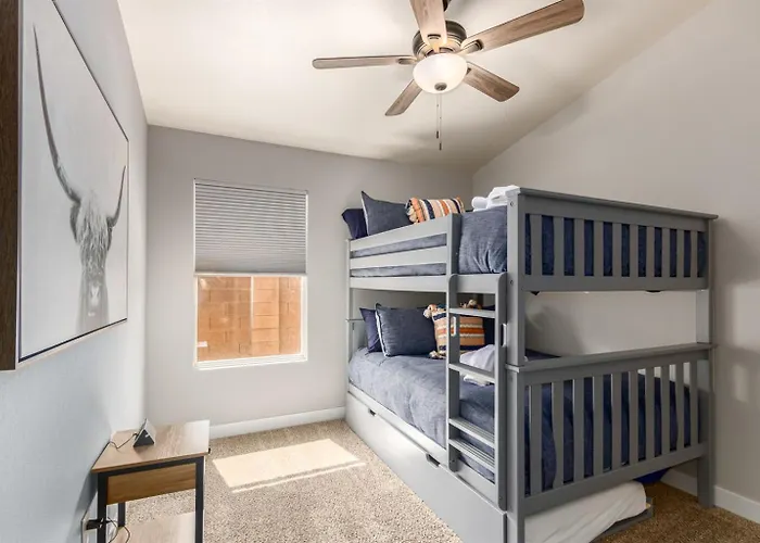 4br W Heated Pool In Prime Location * Avondale