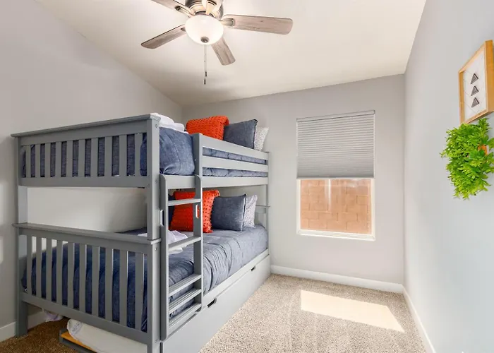 Holiday home 4br W Heated Pool In Prime Location Avondale